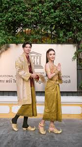 柬埔寨提前筹备庆贺 UNESCO 申遗的婚礼服饰图